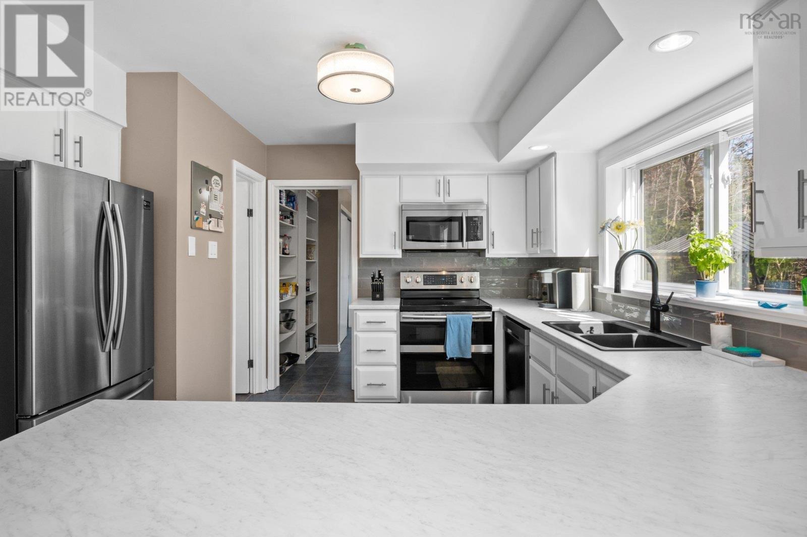 Property at 70 Carlheath Drive image 3