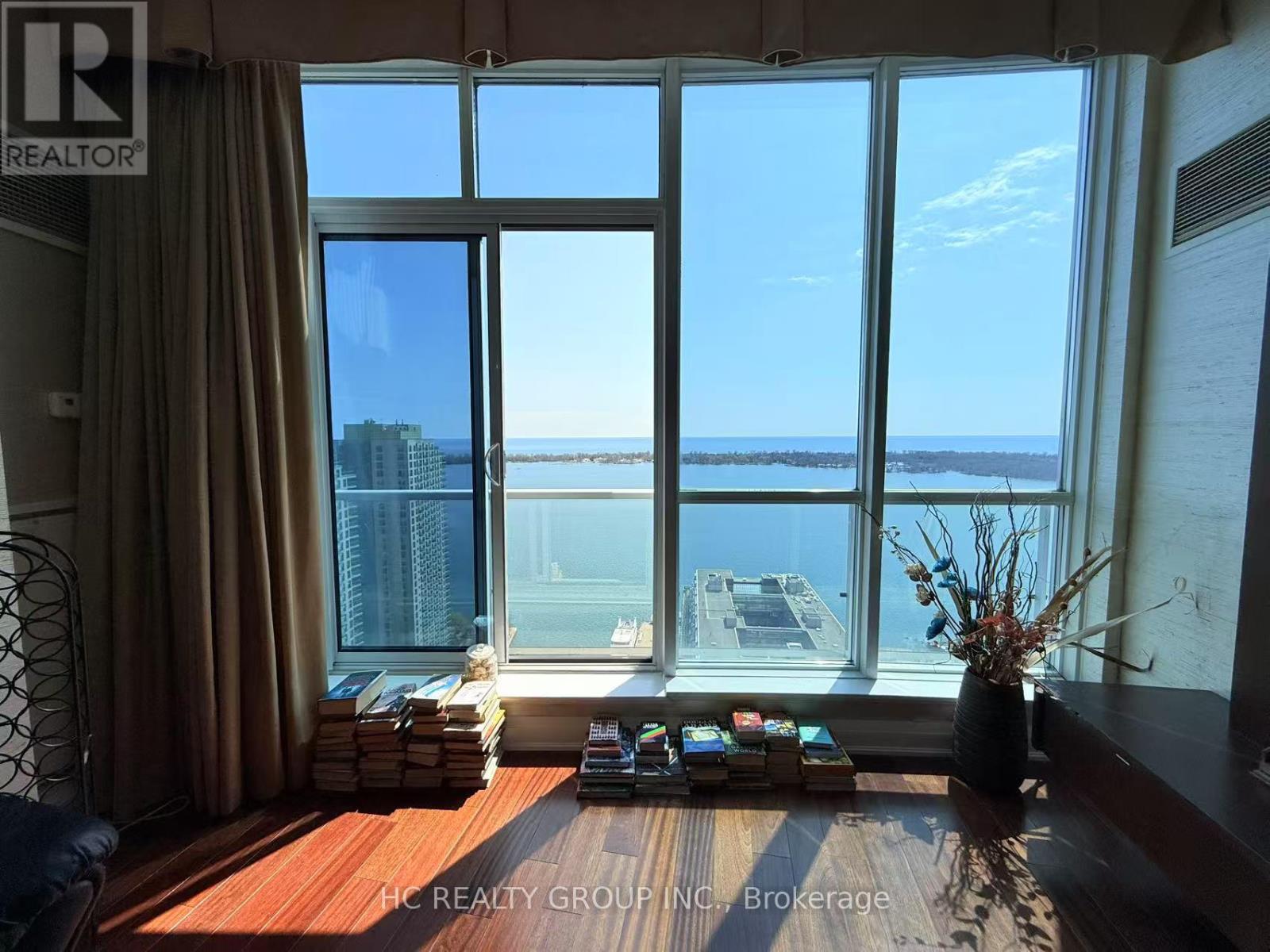 Ph4 - 8 York Street, Toronto, Ontario  M5J 2Y2 - Photo 3 - C12103150