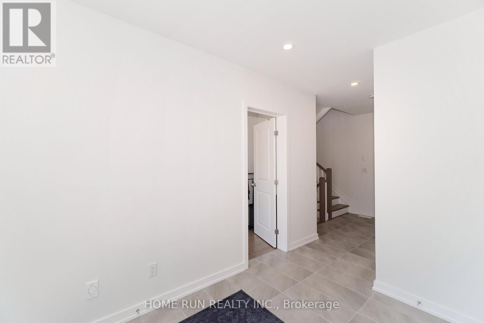 1409 Hemlock Road, Ottawa, Ontario  K1K 5A2 - Photo 21 - X12126316