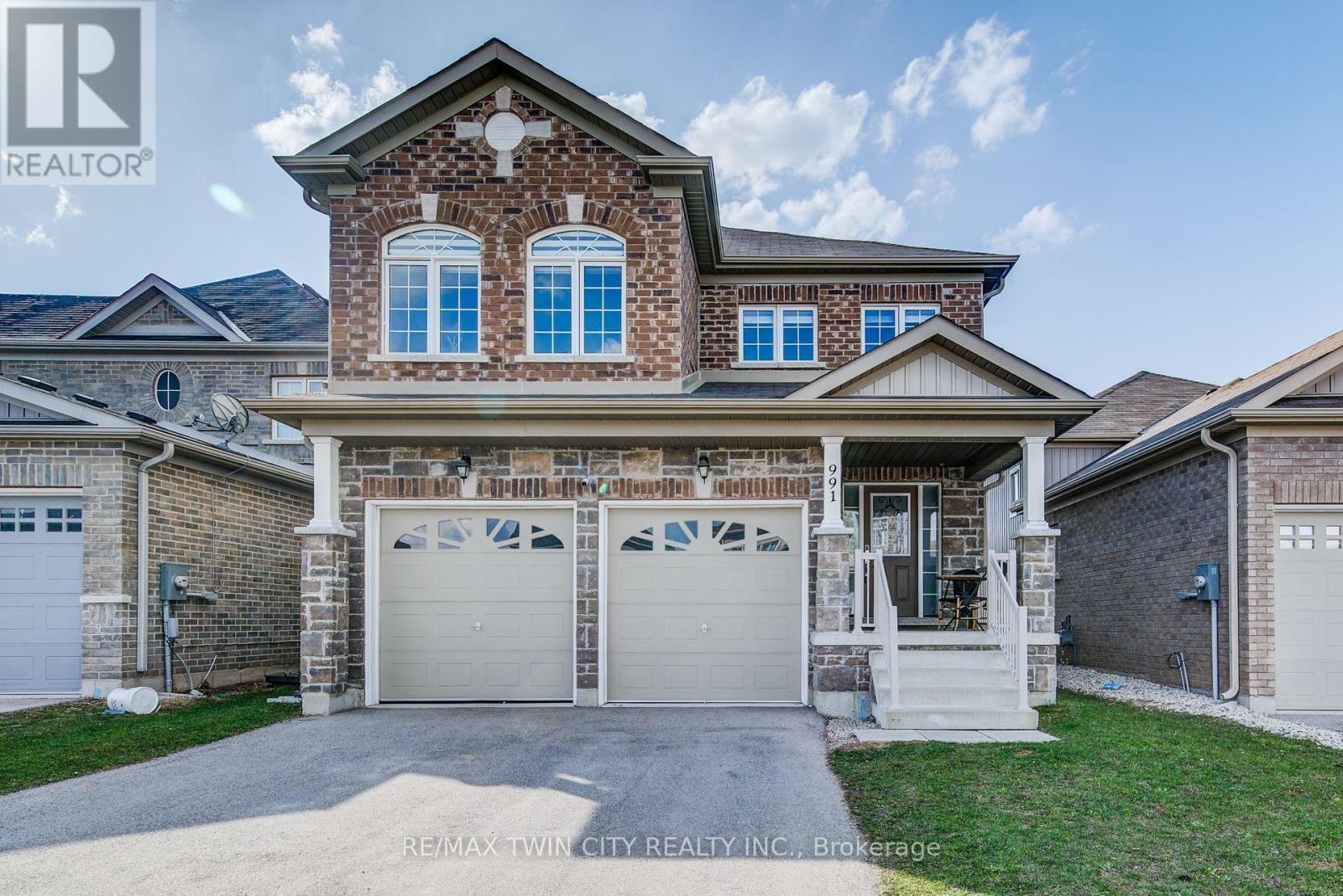 991 HANNAH AVENUE S, North Perth, Ontario