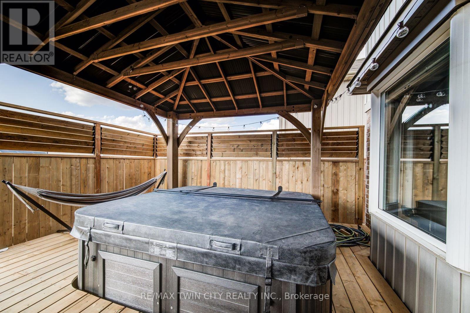 991 Hannah Avenue S, North Perth (Listowel), Ontario  N4W 0H6 - Photo 40 - X12086613