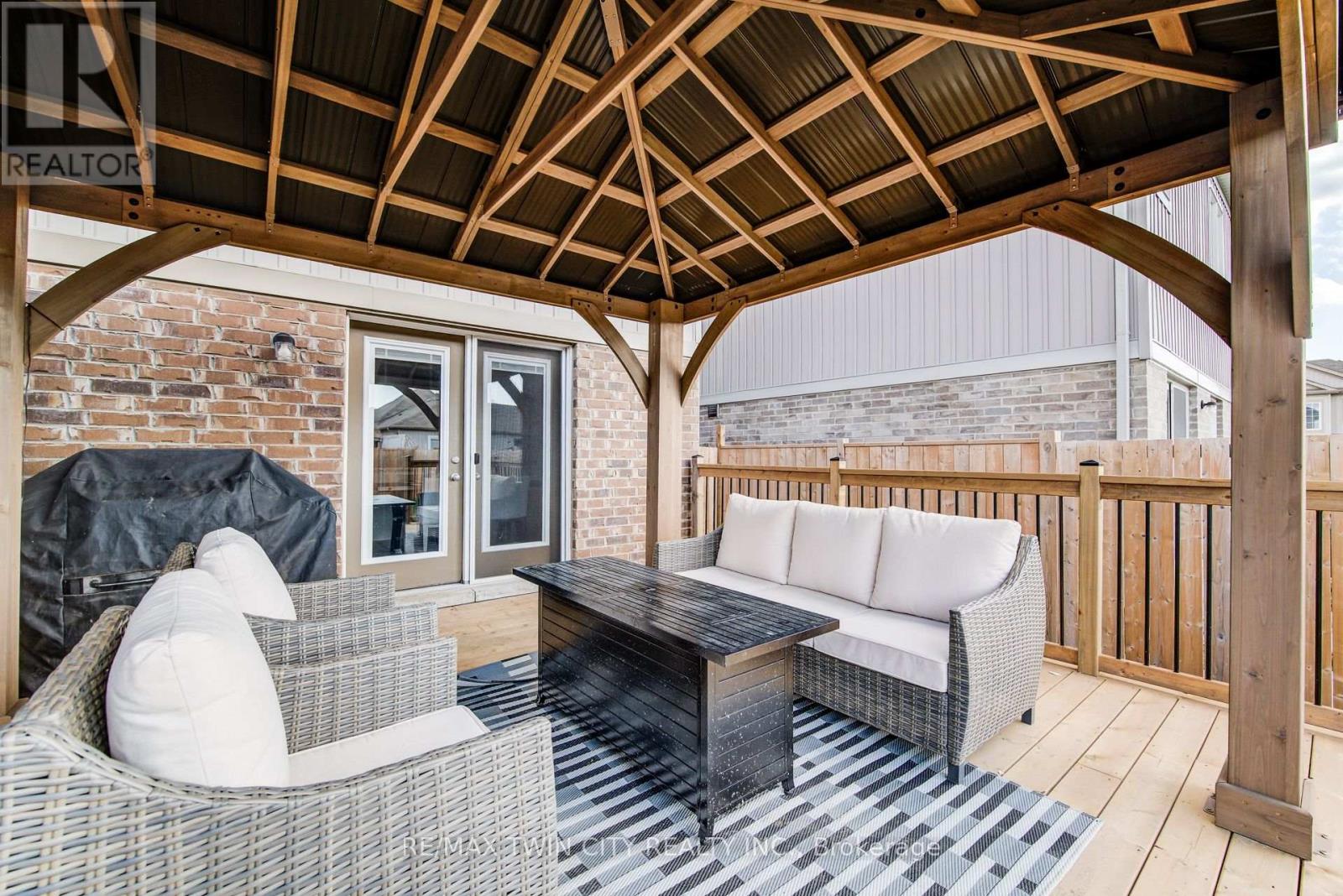 991 Hannah Avenue S, North Perth (Listowel), Ontario  N4W 0H6 - Photo 41 - X12086613