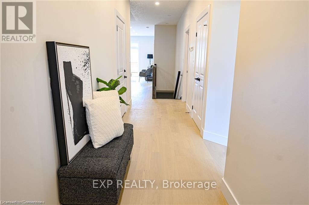 Property at 5.5 SOUTH COURT STREET W image 5