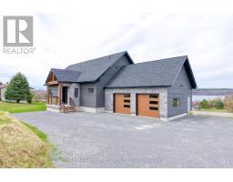 48 TROTTERS LANE, Rideau Lakes, Ontario