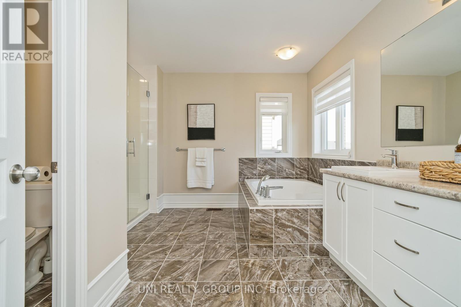 172 Cambie Road, Ottawa, Ontario  K1X 0A7 - Photo 33 - X12126374