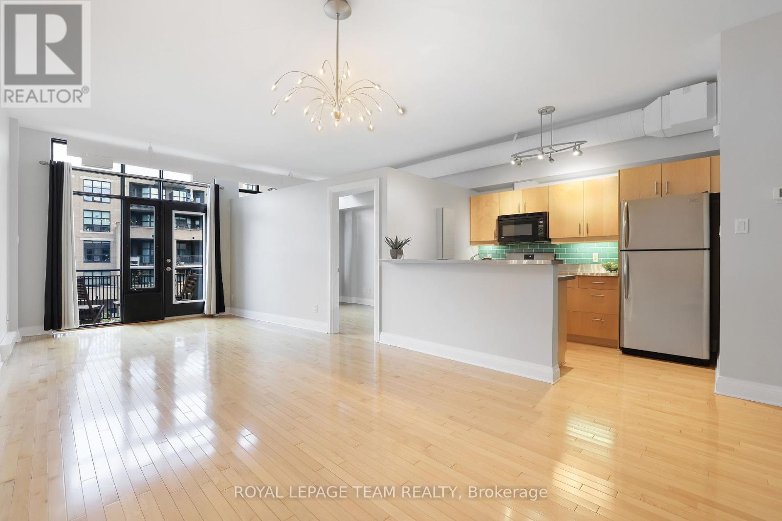 203 - 300 Powell Avenue, Ottawa, Ontario  K1S 5T3 - Photo 11 - X12126390
