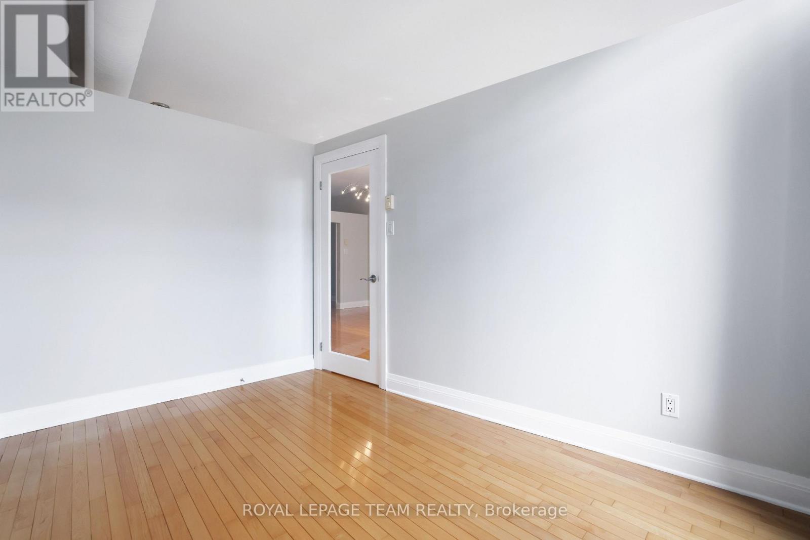 203 - 300 Powell Avenue, Ottawa, Ontario  K1S 5T3 - Photo 20 - X12126390