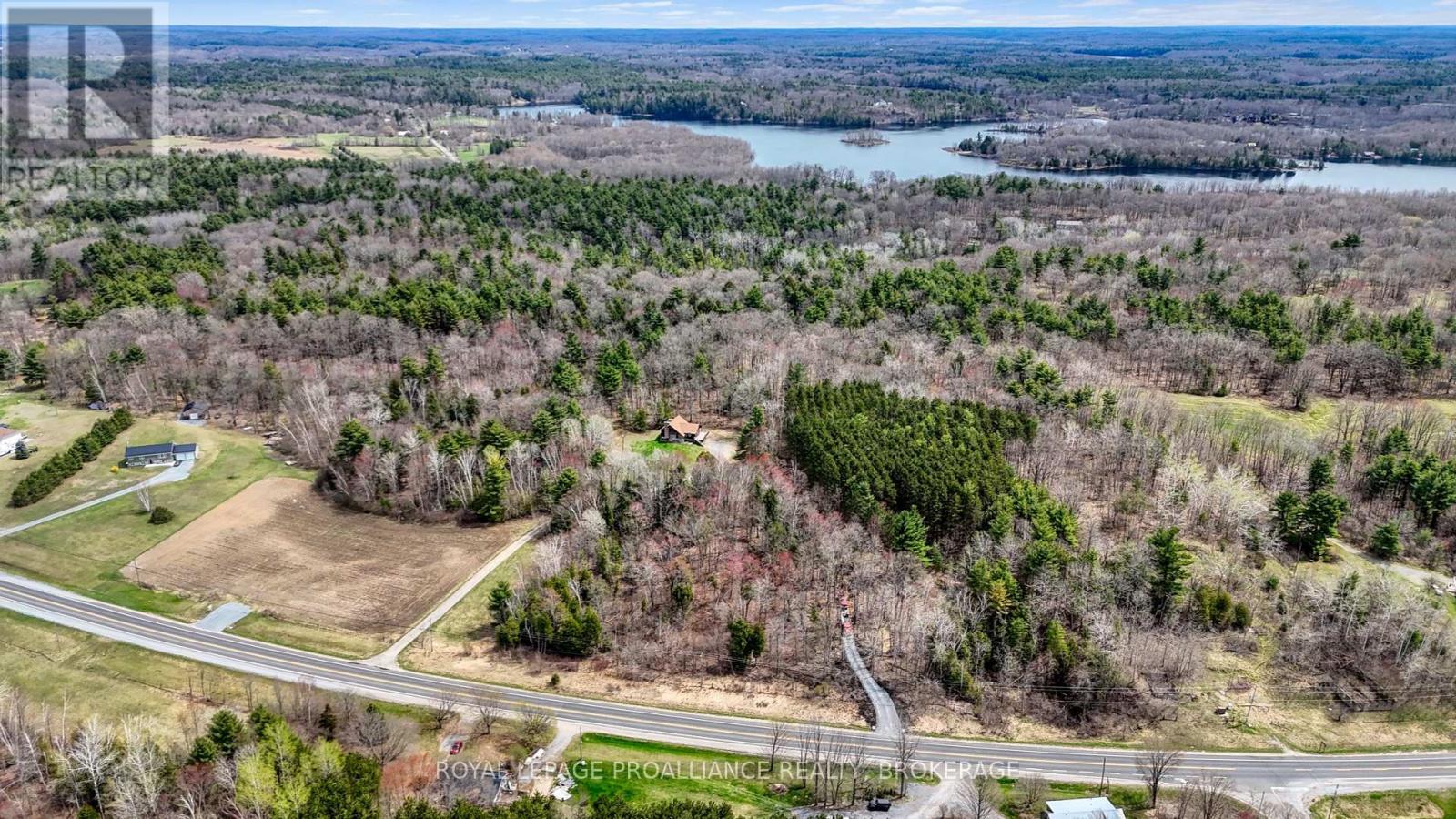 7558 Highway 38, South Frontenac, Ontario  K0H 2W0 - Photo 44 - X12126389