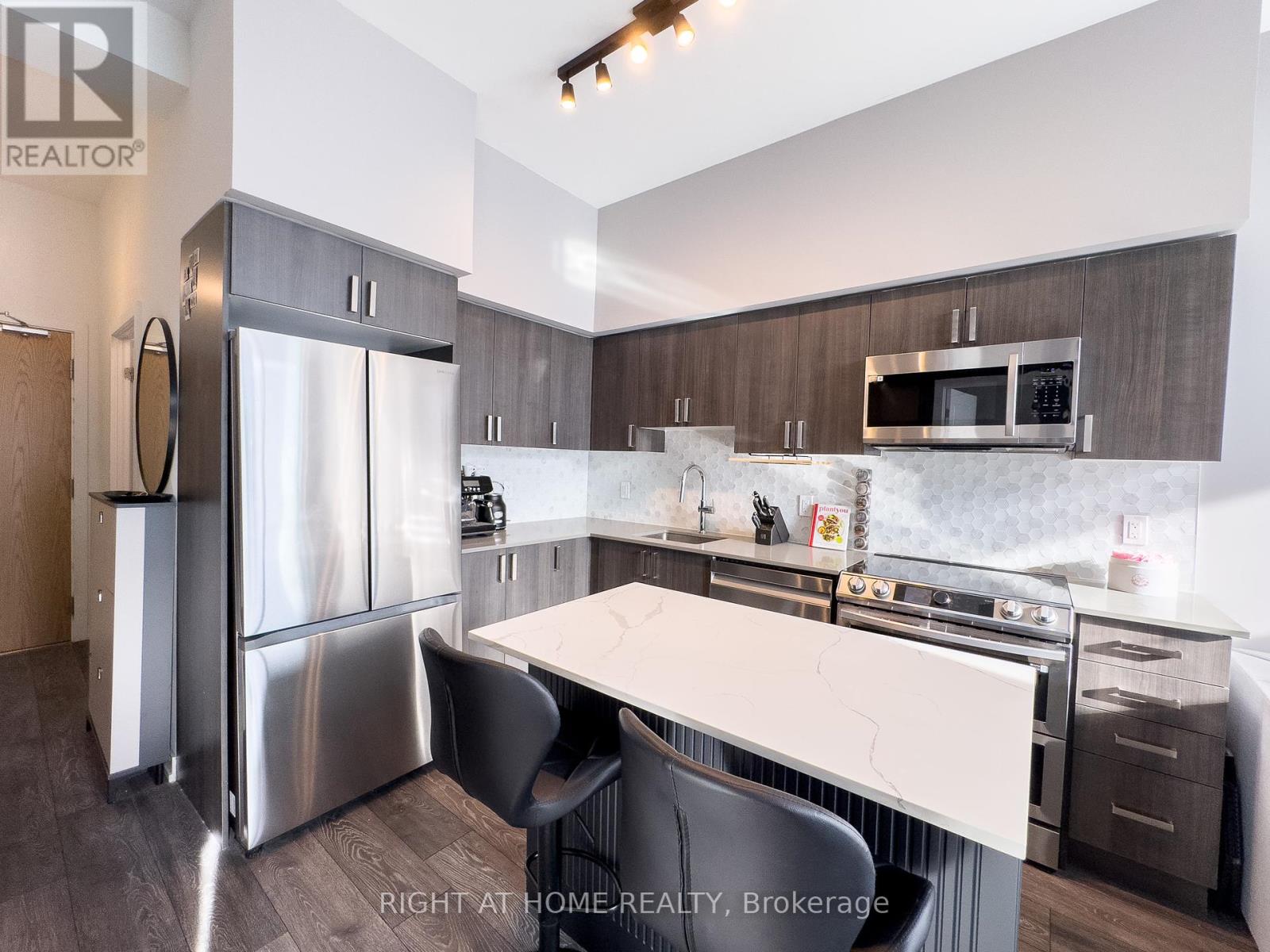 Ph2804 - 1455 Celebration Drive, Pickering, Ontario  L1W 0C3 - Photo 11 - E12126334