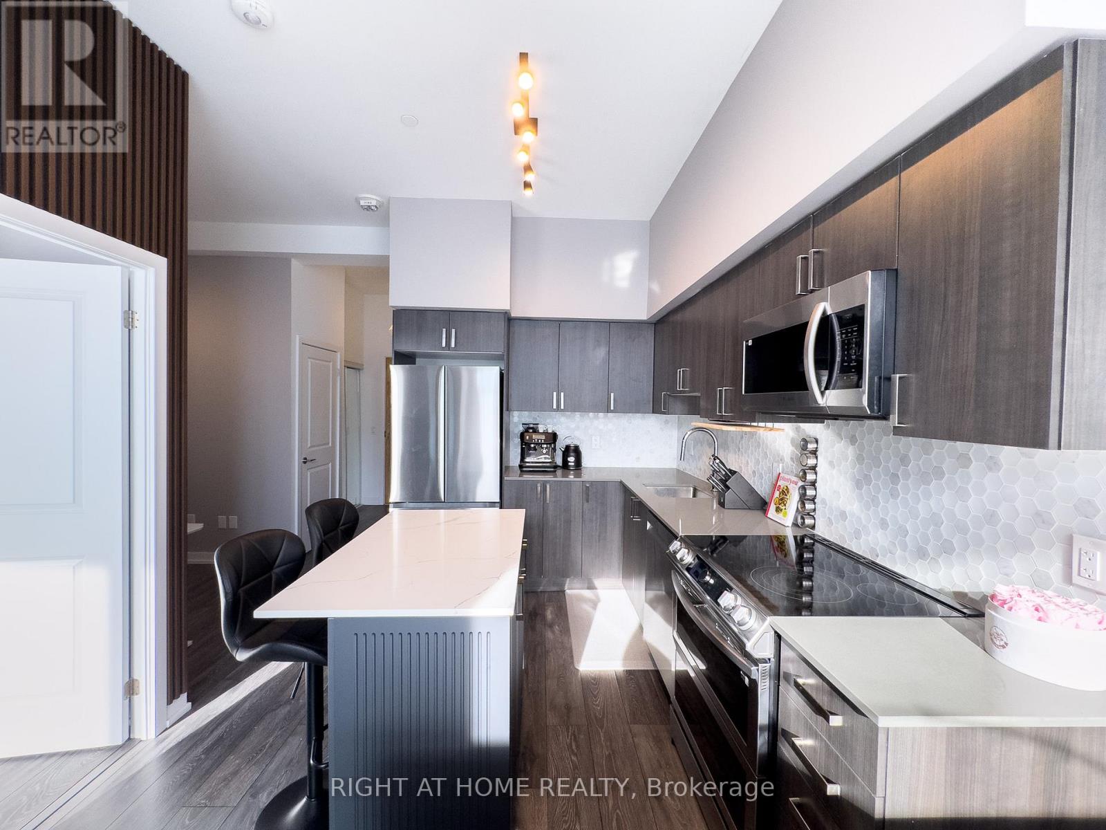 Ph2804 - 1455 Celebration Drive, Pickering, Ontario  L1W 0C3 - Photo 12 - E12126334