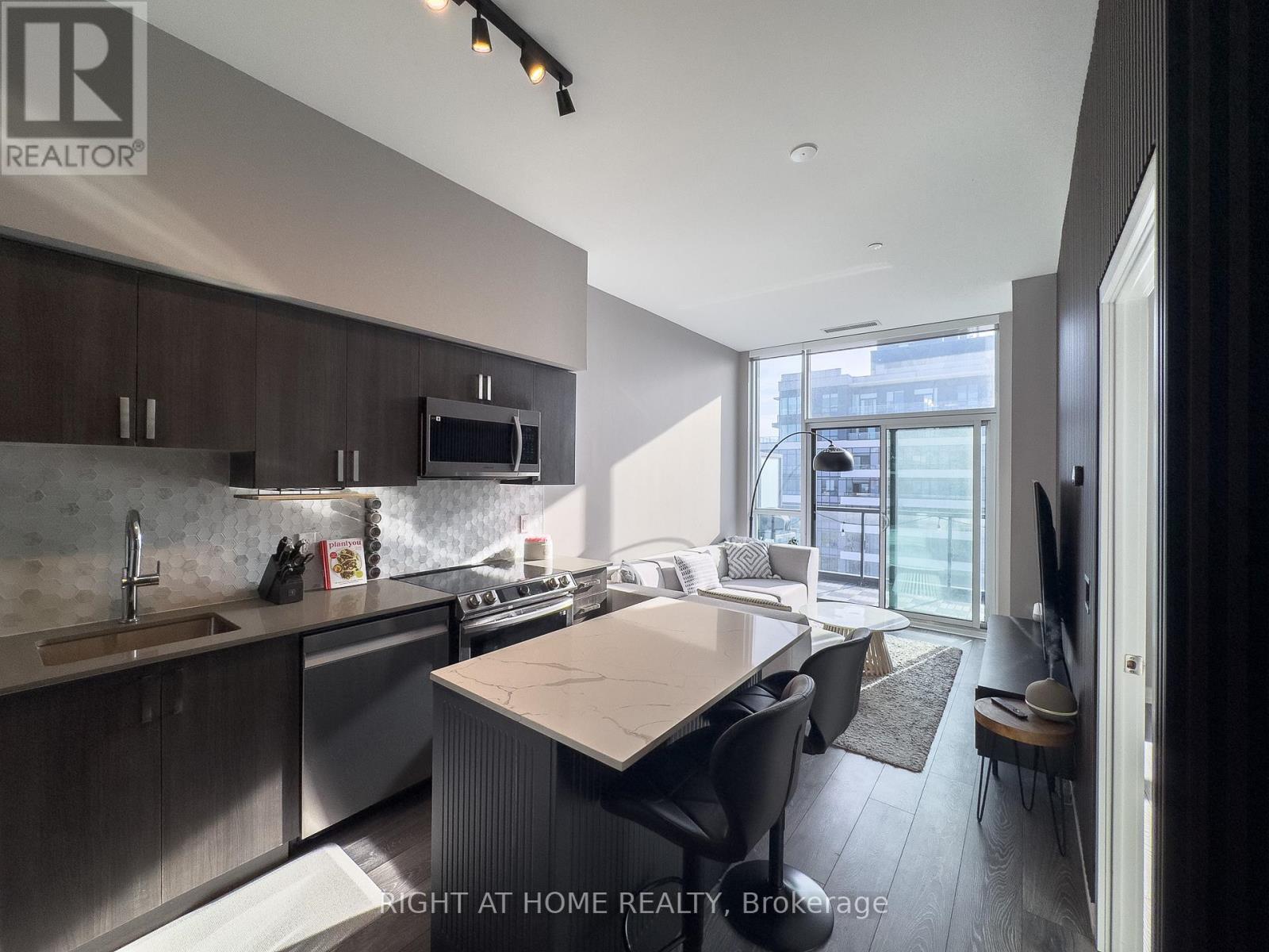 Ph2804 - 1455 Celebration Drive, Pickering, Ontario  L1W 0C3 - Photo 2 - E12126334