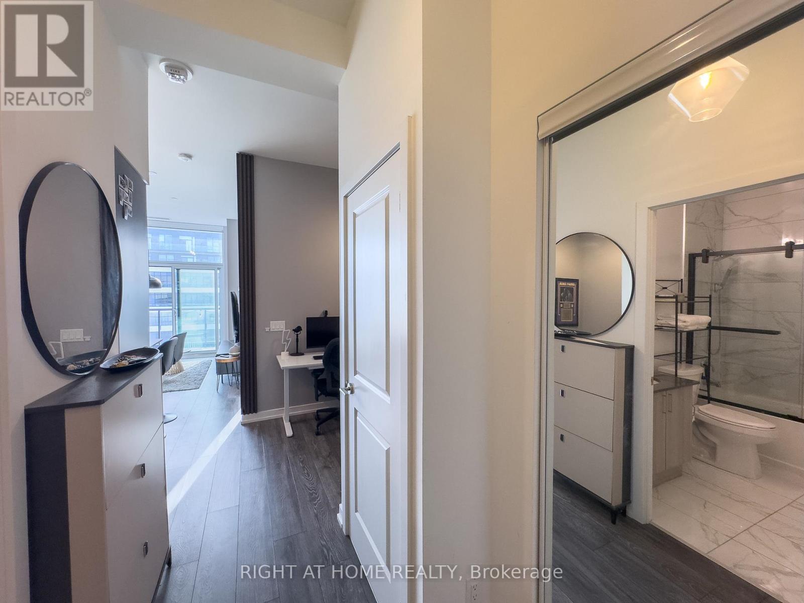 Ph2804 - 1455 Celebration Drive, Pickering, Ontario  L1W 0C3 - Photo 4 - E12126334