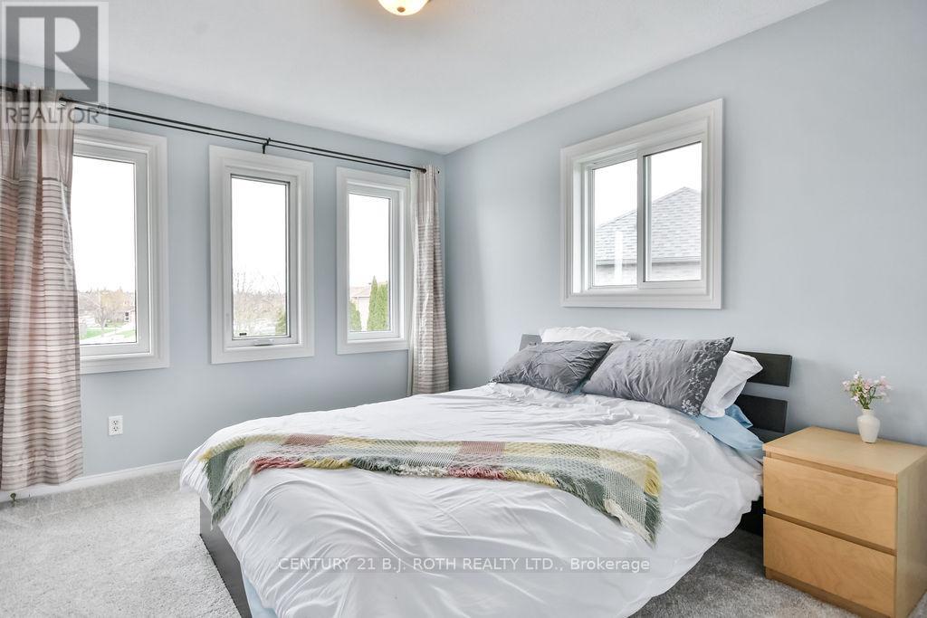26 Tunbridge Road, Barrie (Georgian Drive), Ontario  L4M 6S8 - Photo 25 - S12126368