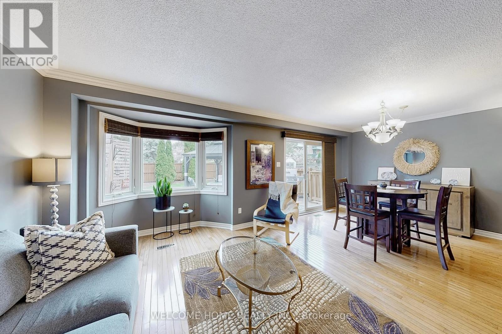 Property at 6079 LEESIDE CRESCENT image 3