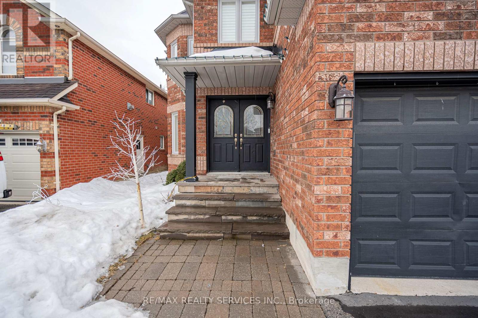 14016 Argyll Road, Halton Hills, Ontario  L7G 5T7 - Photo 4 - W12126378