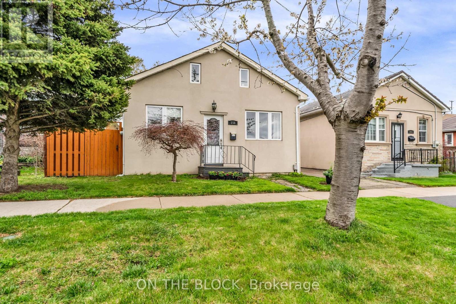 155 Gamma Street, Toronto, Ontario  M8W 4G3 - Photo 2 - W12126387
