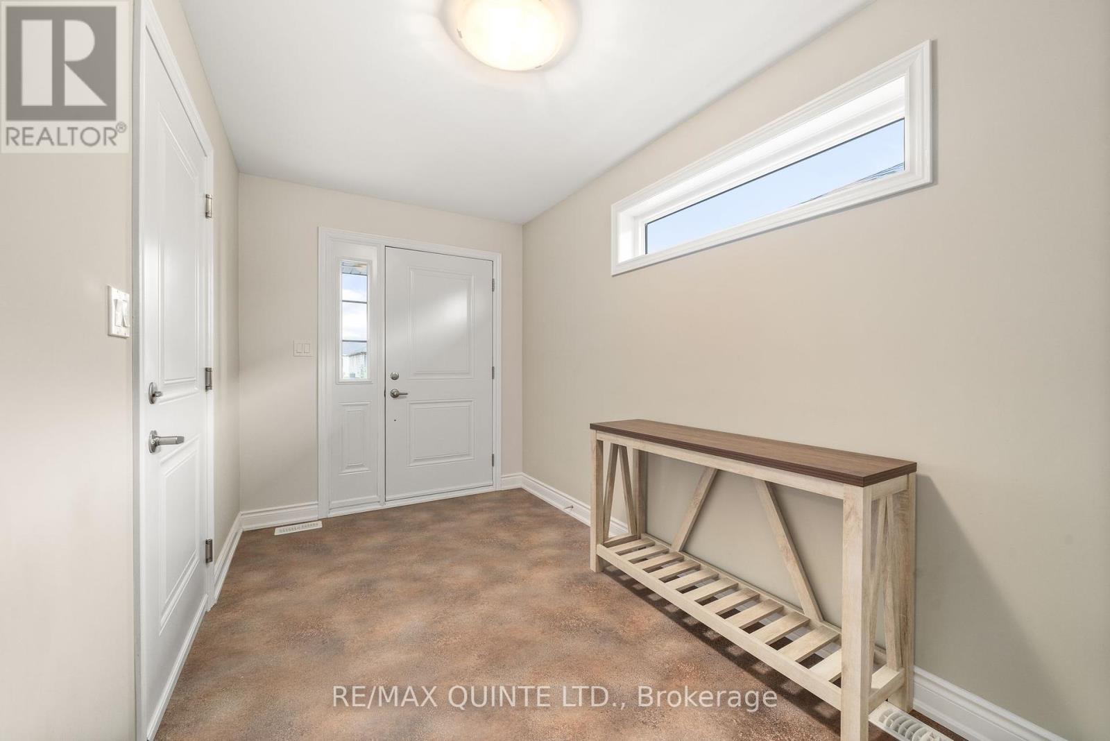 9 Cobblestone Street, Belleville, Ontario K8P 0E2 - Photo 6 - X12126418