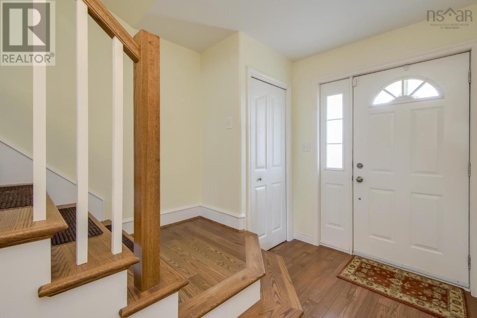 Property at 39 Timberlane Terrace image 3