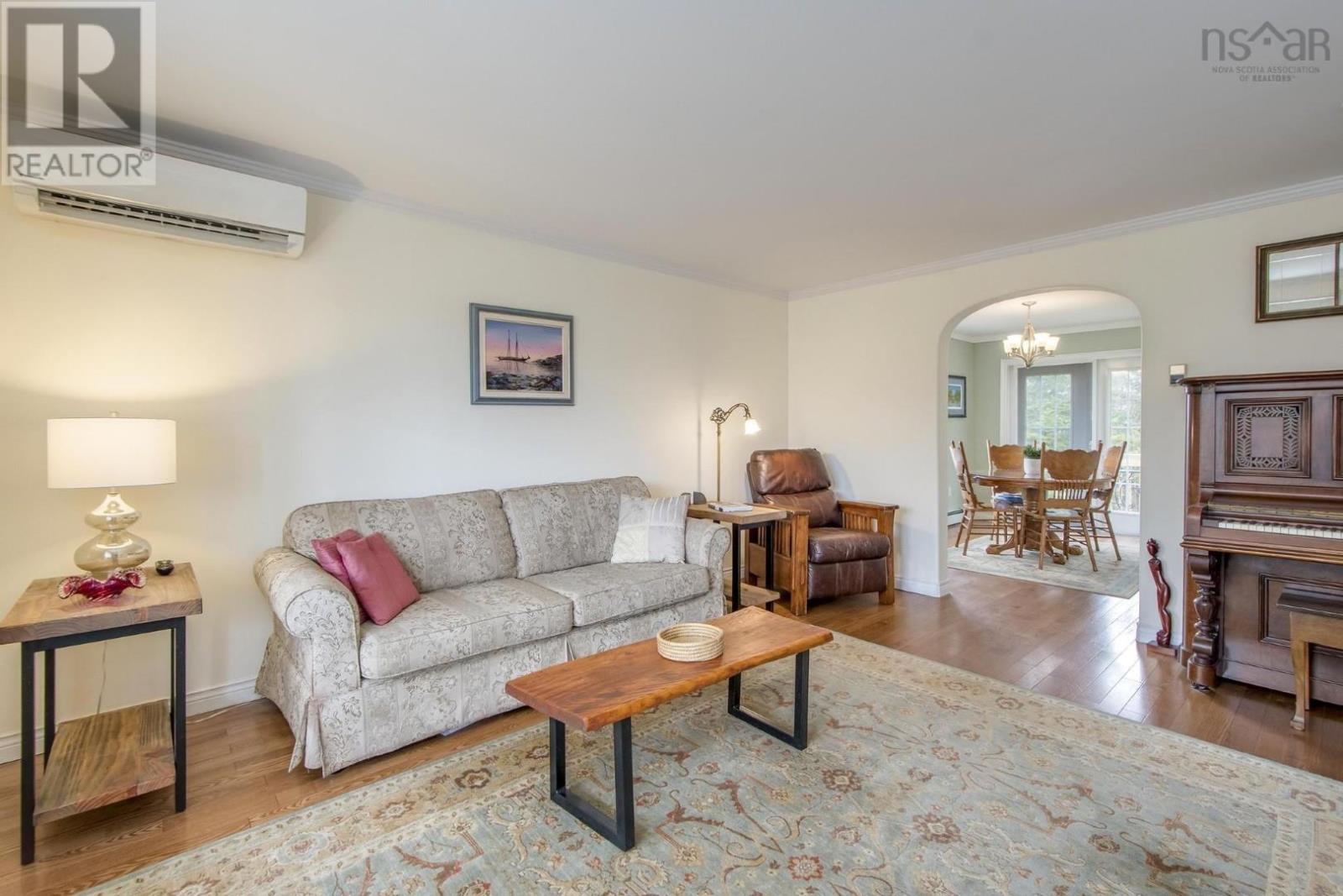 Property at 39 Timberlane Terrace image 5