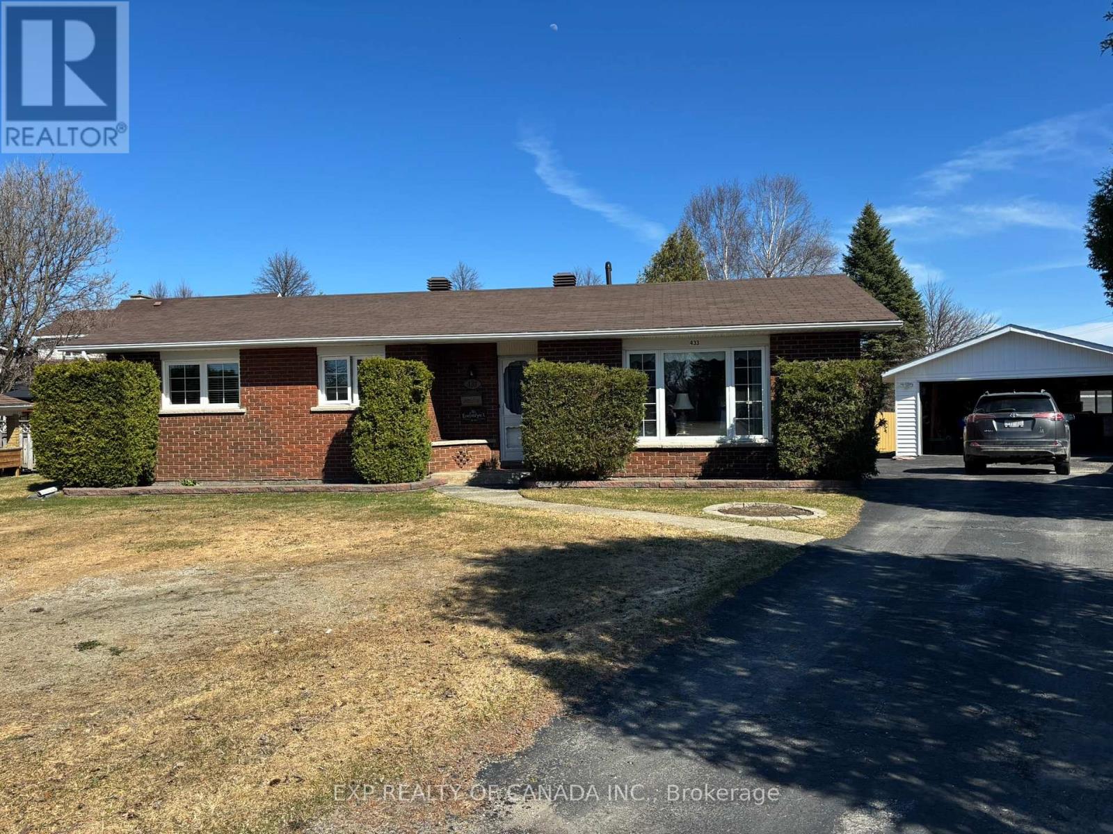 Property at 433 FRONTENAC CRESCENT image 1
