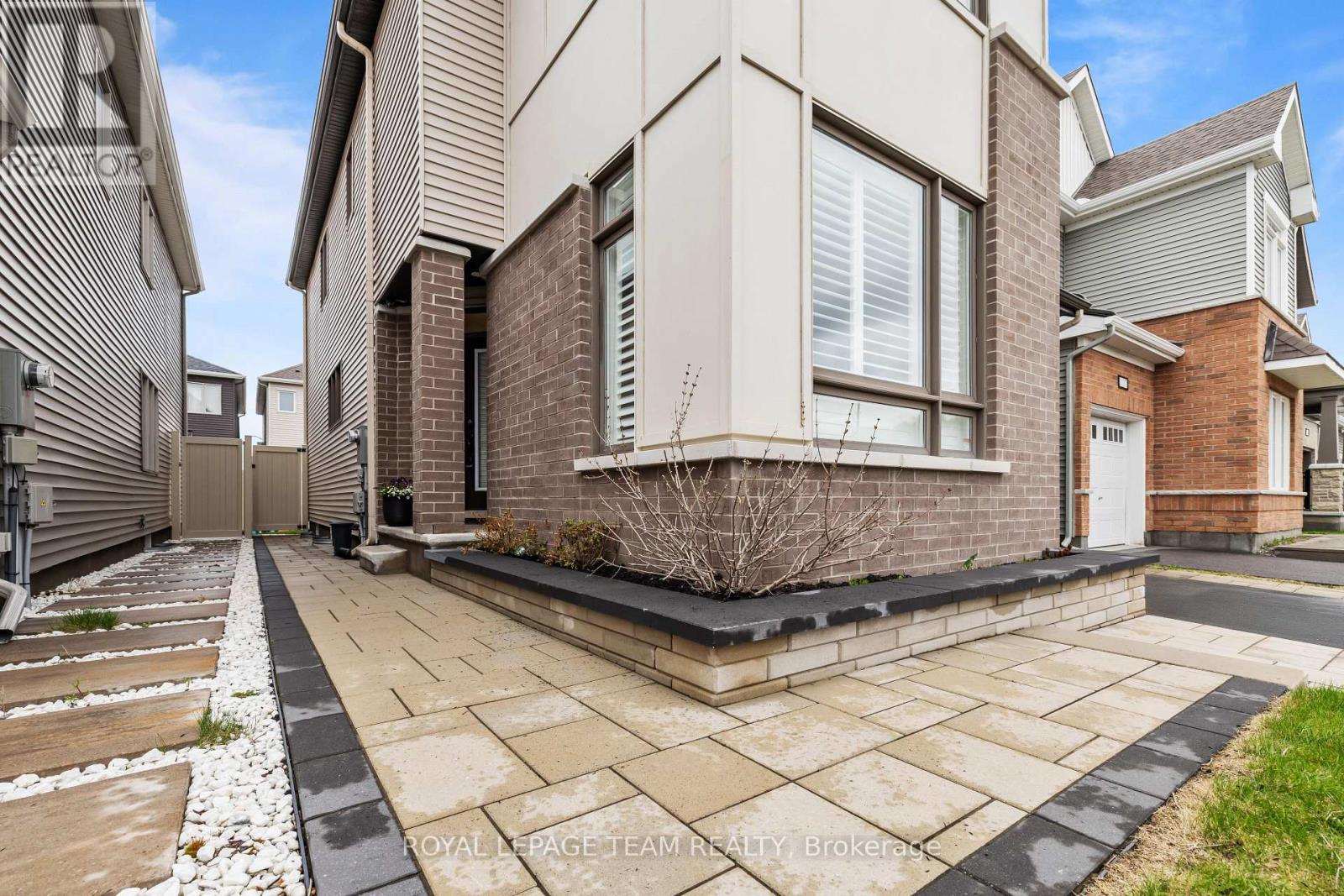 Property at 1135 APOLUNE STREET image 3