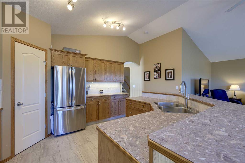25 Pondside Crescent, Blackfalds, Alberta  T4M 0G2 - Photo 11 - A2217729
