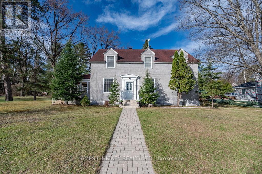 62 PARKDALE AVENUE, Deep River, Ontario