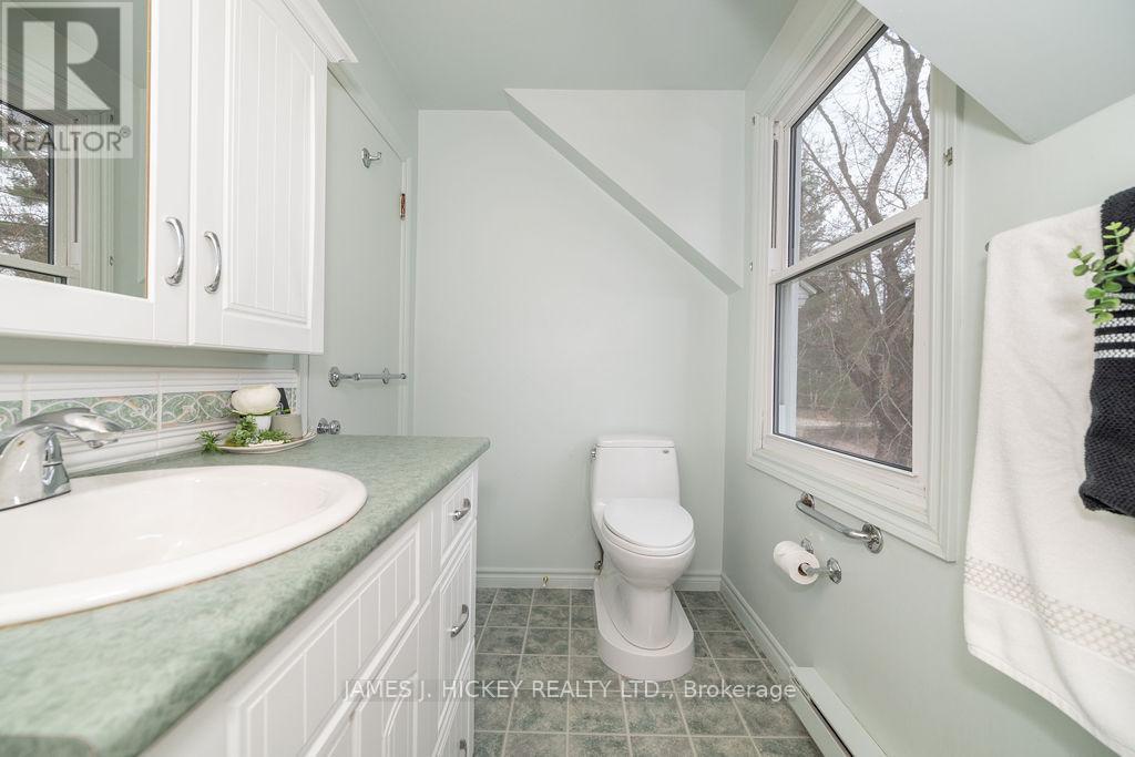 62 Parkdale Avenue, Deep River, Ontario  K0J 1P0 - Photo 38 - X12121487