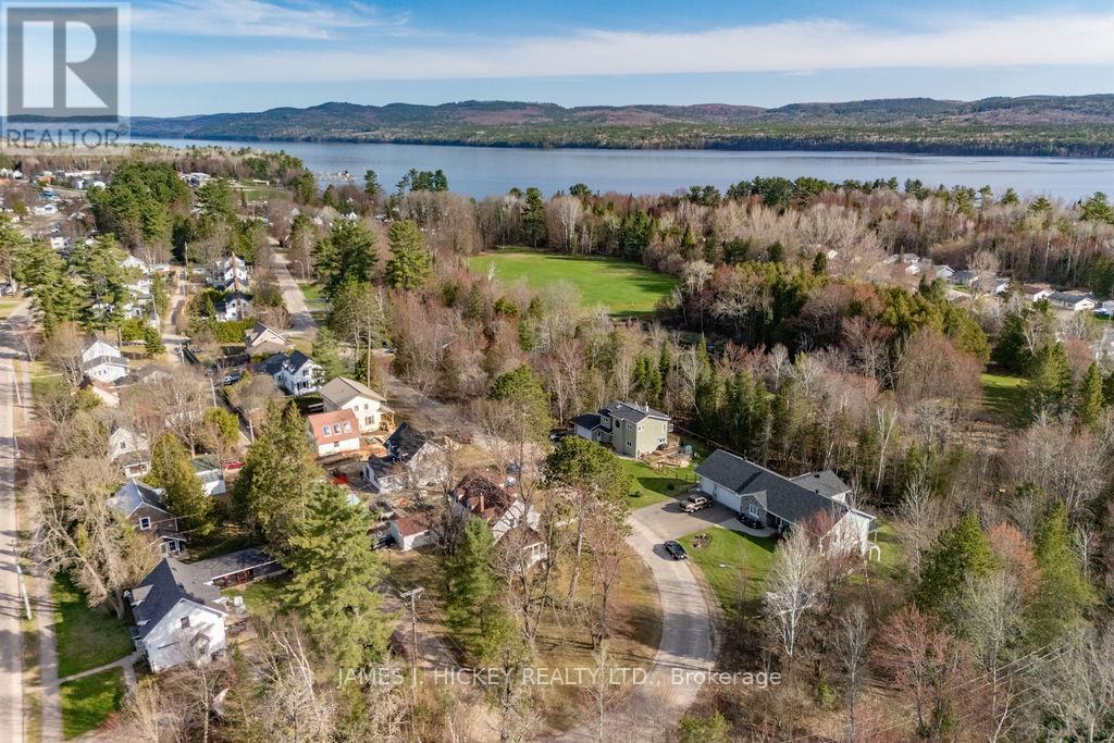 62 Parkdale Avenue, Deep River, Ontario  K0J 1P0 - Photo 48 - X12121487