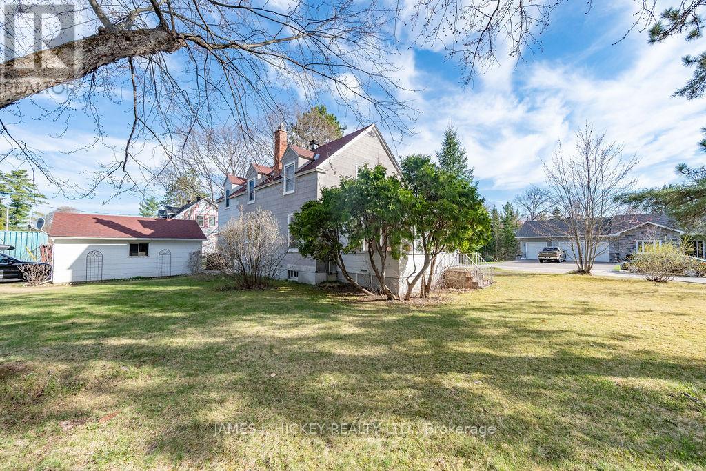 62 Parkdale Avenue, Deep River, Ontario  K0J 1P0 - Photo 46 - X12121487