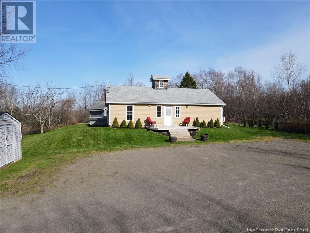 Property at 1937 Melanson Road image 2