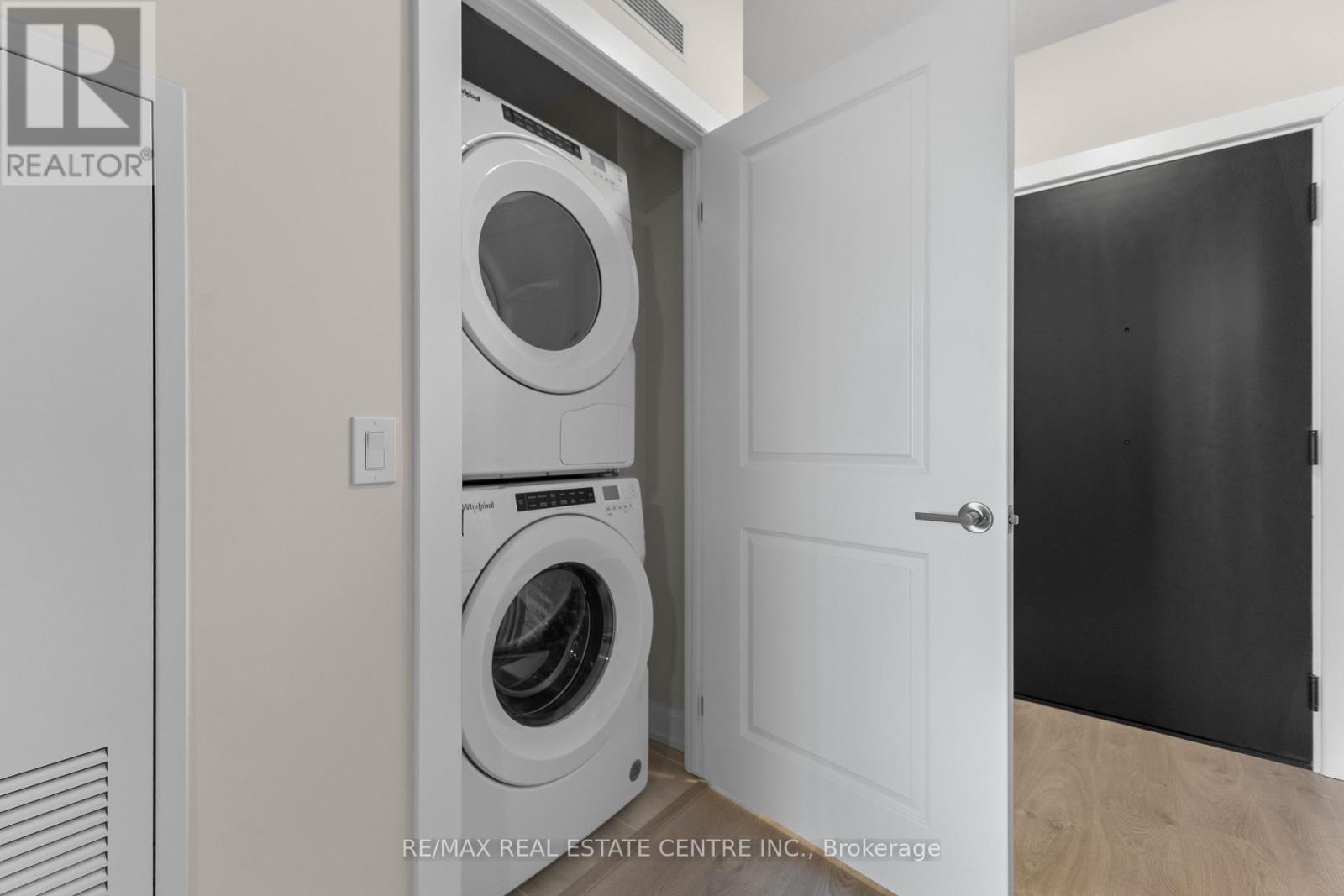 601 - 3220 William Coltson Avenue, Oakville, Ontario  L6H 7X9 - Photo 16 - W12126415