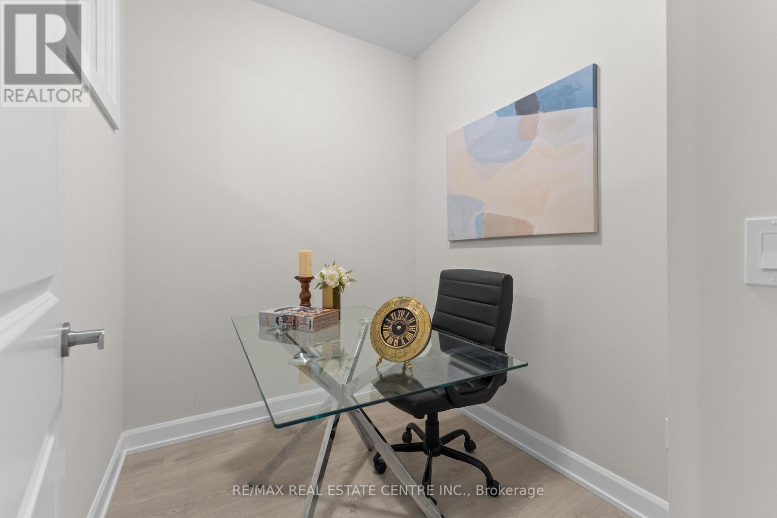 601 - 3220 William Coltson Avenue, Oakville, Ontario  L6H 7X9 - Photo 7 - W12126415