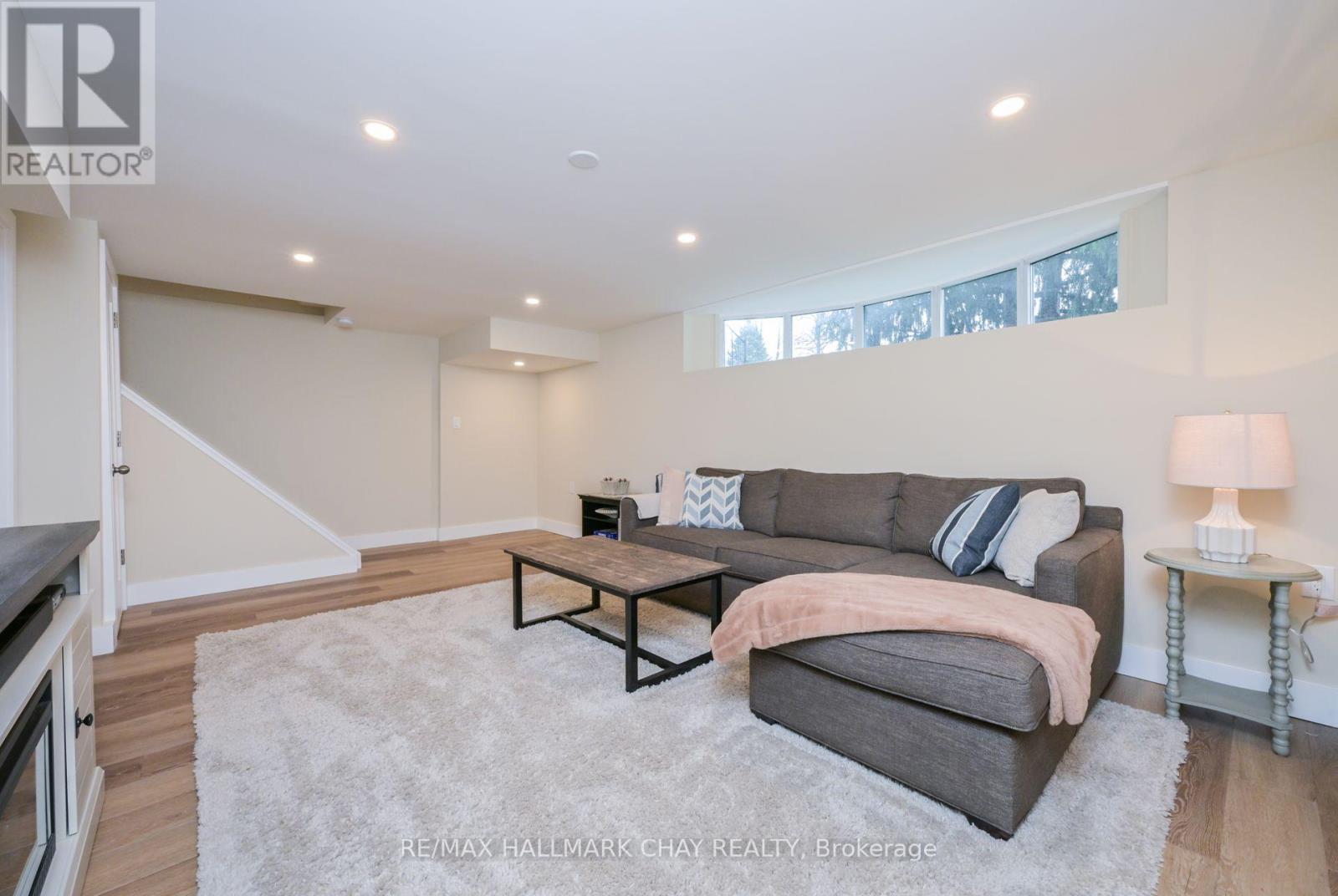 22 Guernsey Drive, Toronto, Ontario  M9C 3A6 - Photo 23 - W12126417