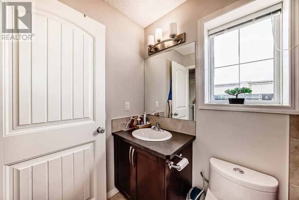 8370 Saddlebrook Drive Ne, Calgary, Alberta  T3J 0S7 - Photo 25 - A2217001