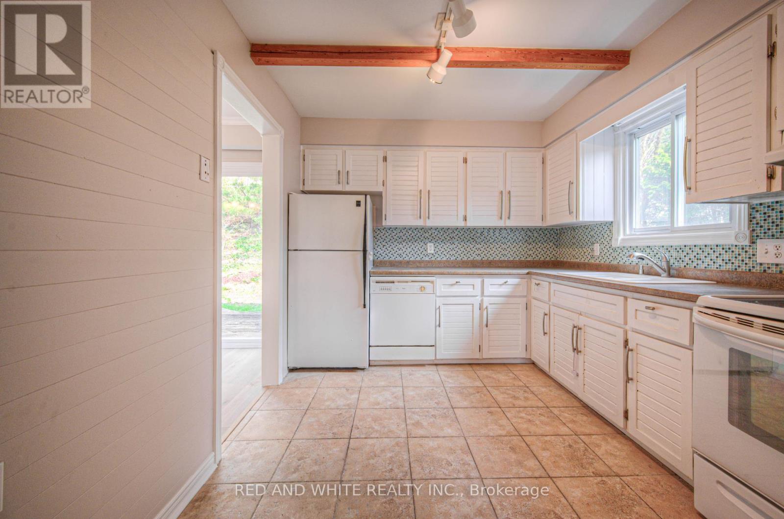 188 Arrowhead Crescent, Kitchener, Ontario  N2P 1B9 - Photo 13 - X12126403