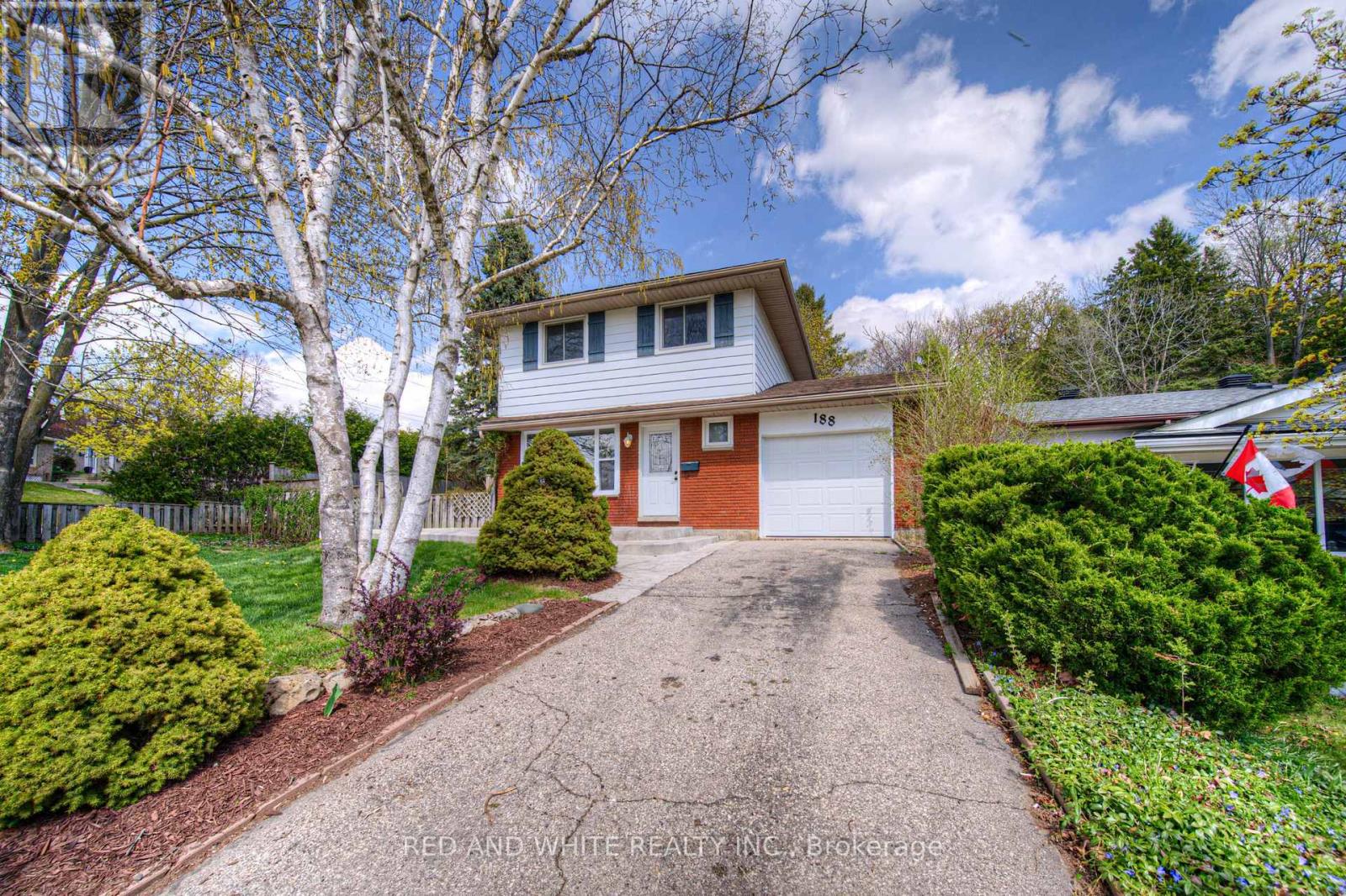 Property at 188 ARROWHEAD CRESCENT image 2