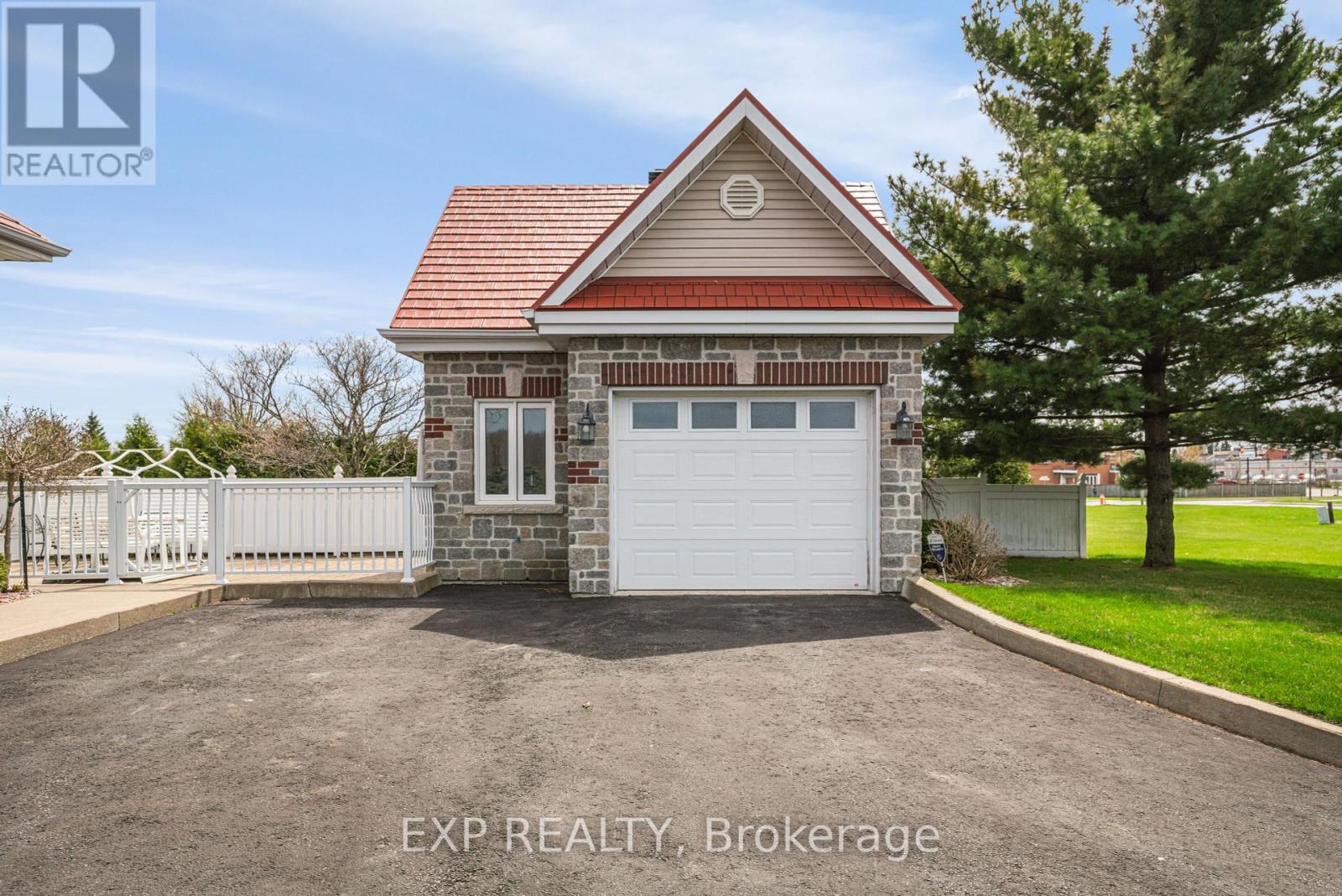 Property at 338 BELLE RIVE STREET image 3