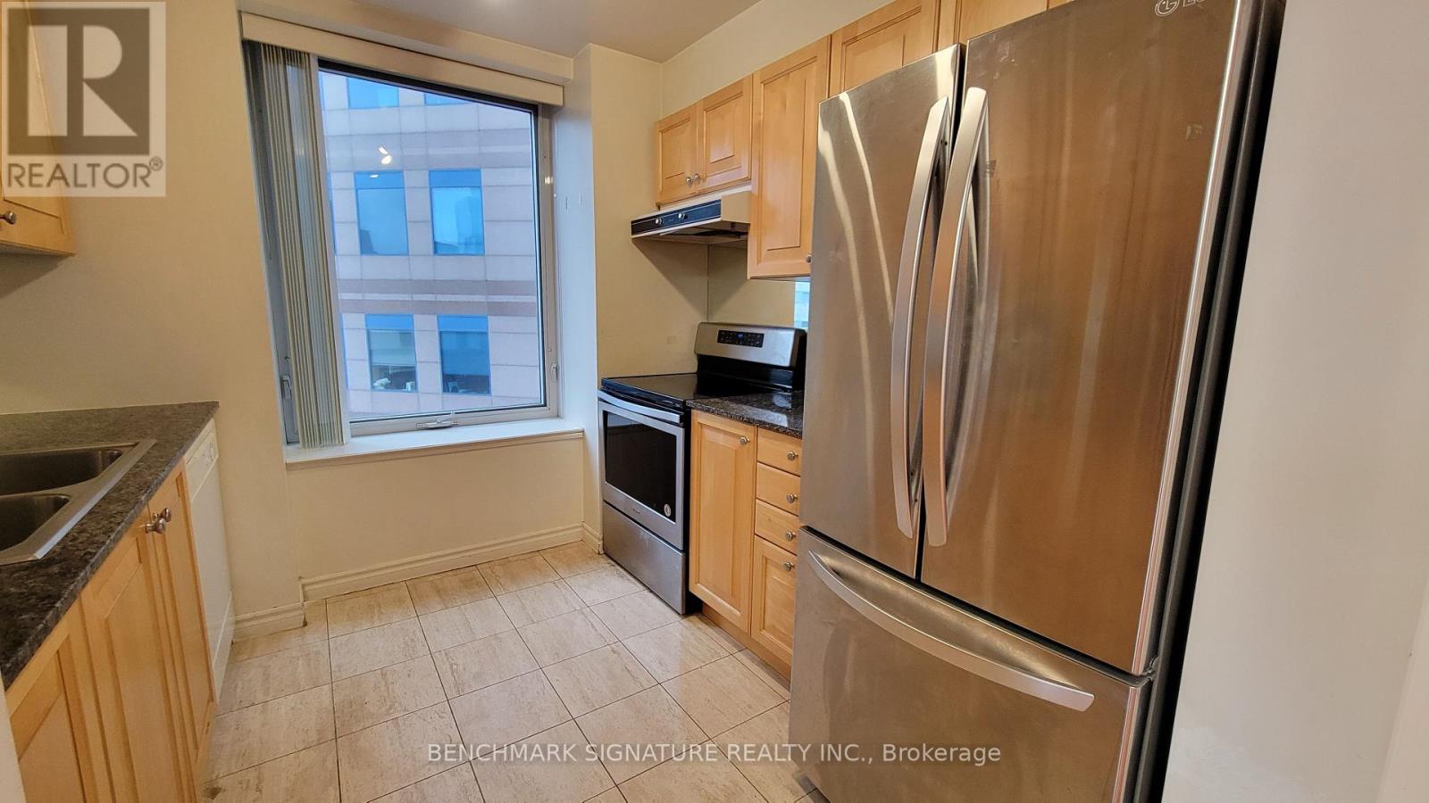 1507 - 801 Bay Street, Toronto, Ontario  M5S 1Y9 - Photo 5 - C12126433
