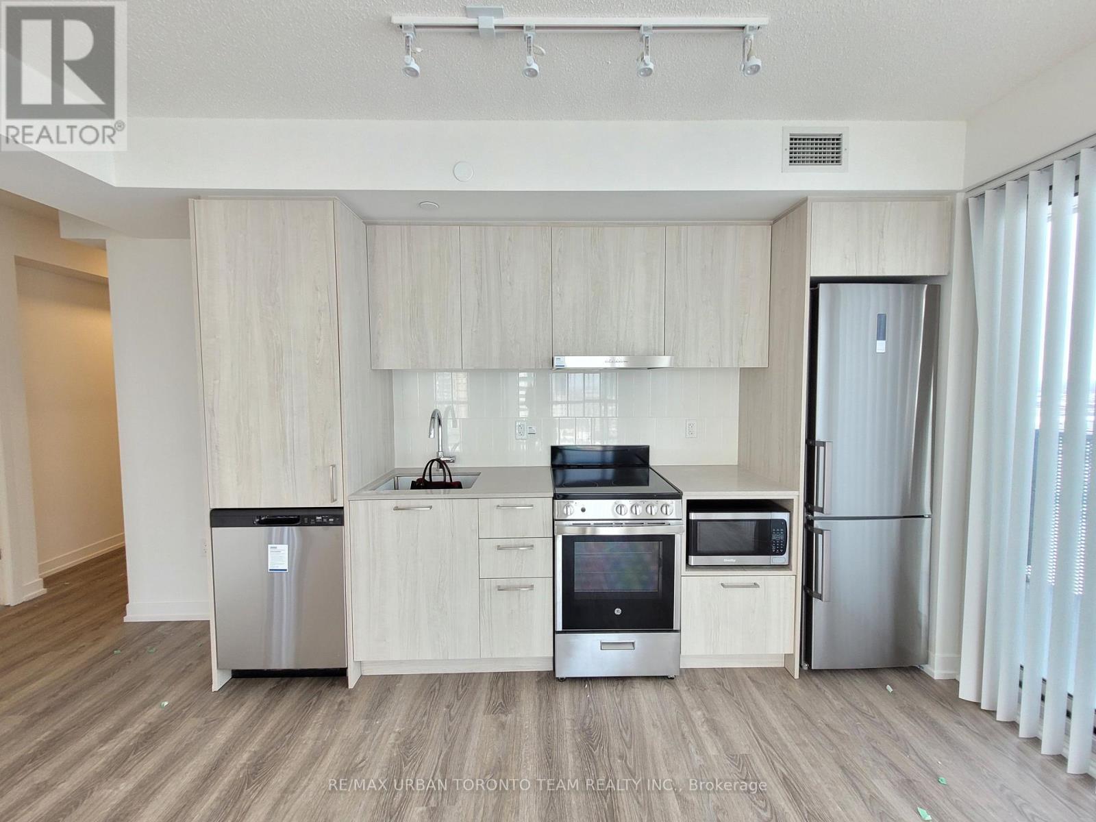 2615 - 195 Commerce Street, Vaughan, Ontario  L4K 0P9 - Photo 5 - N12126434