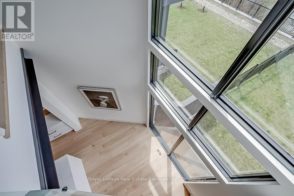 70 Navy Street, Oakville, Ontario  L6J 2Y9 - Photo 21 - W12123710