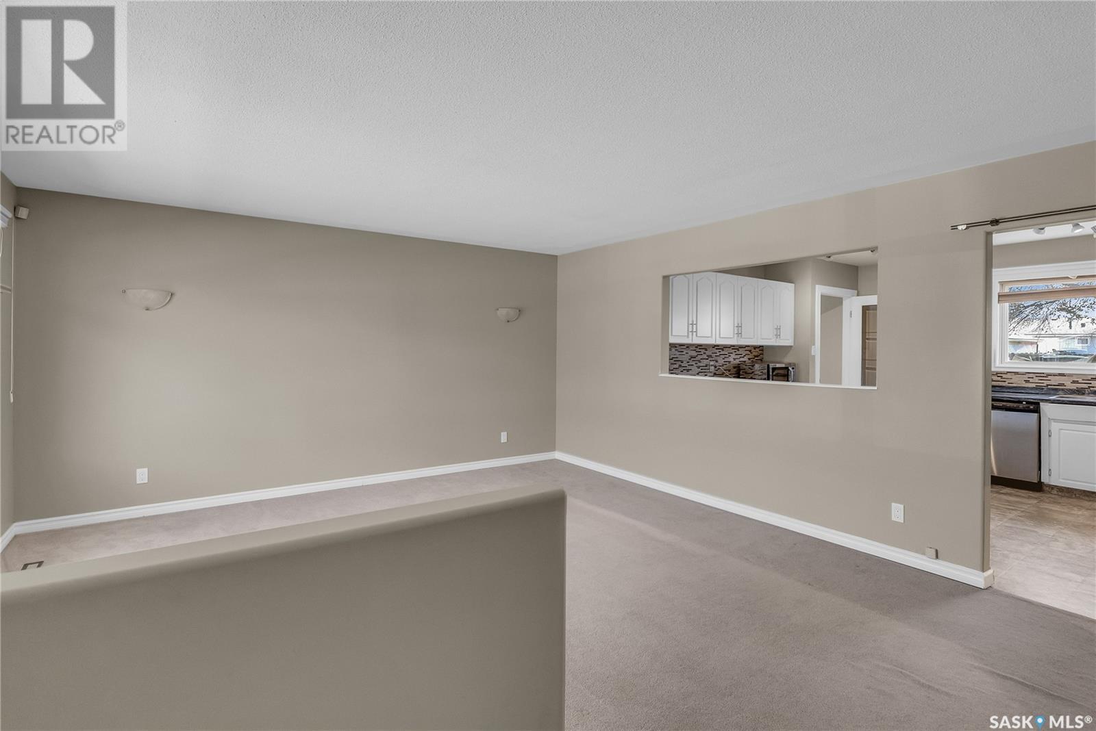 Property at 5 Nicholson PLACE image 5