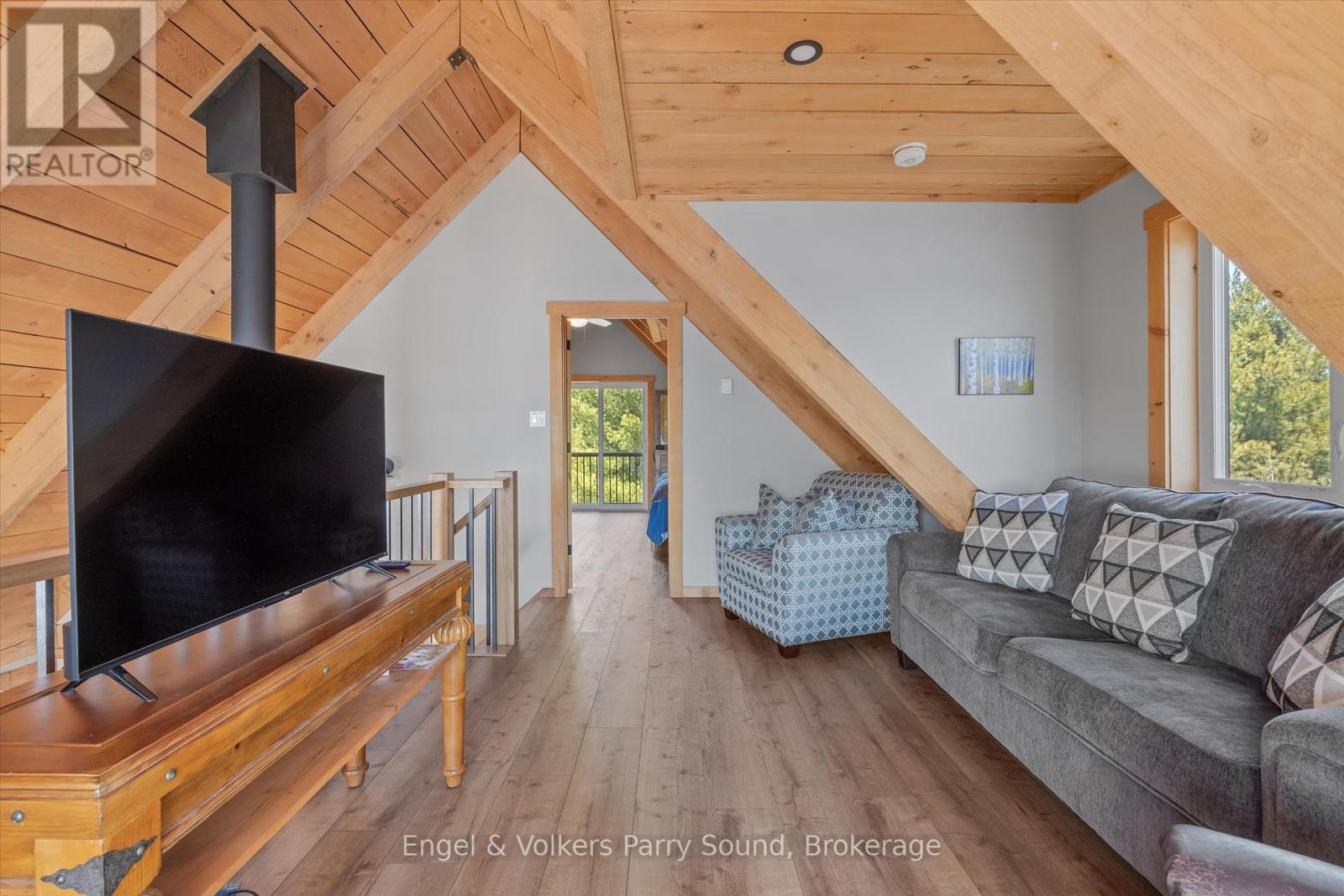 201 Loch Erne Road, Parry Sound, Ontario  P2A 2W7 - Photo 35 - X12124943