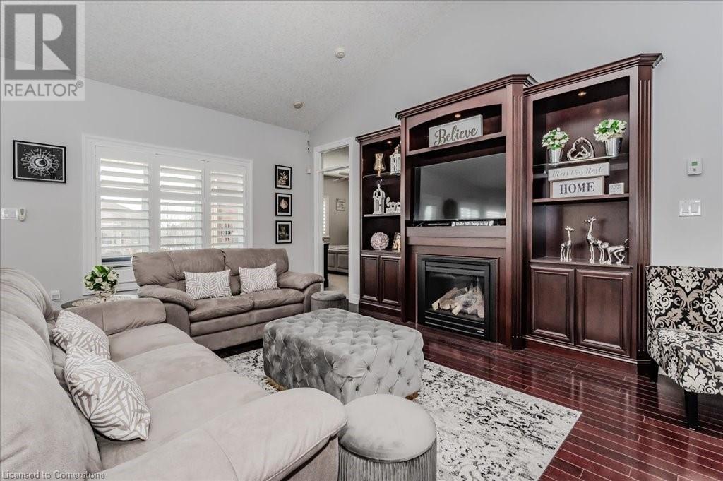 Property at 113 THIMBLEBERRY Crossing image 5