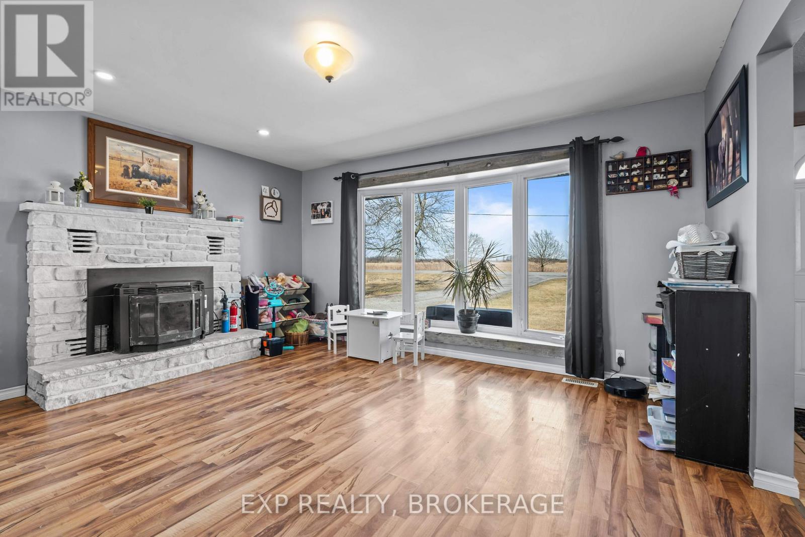 701 Highway 95, Frontenac Islands, Ontario  K7M 8W2 - Photo 8 - X12126453