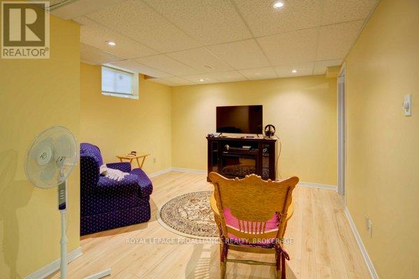 402 Briarwood Drive, Kingston, Ontario  K7M 7V1 - Photo 40 - X12126491