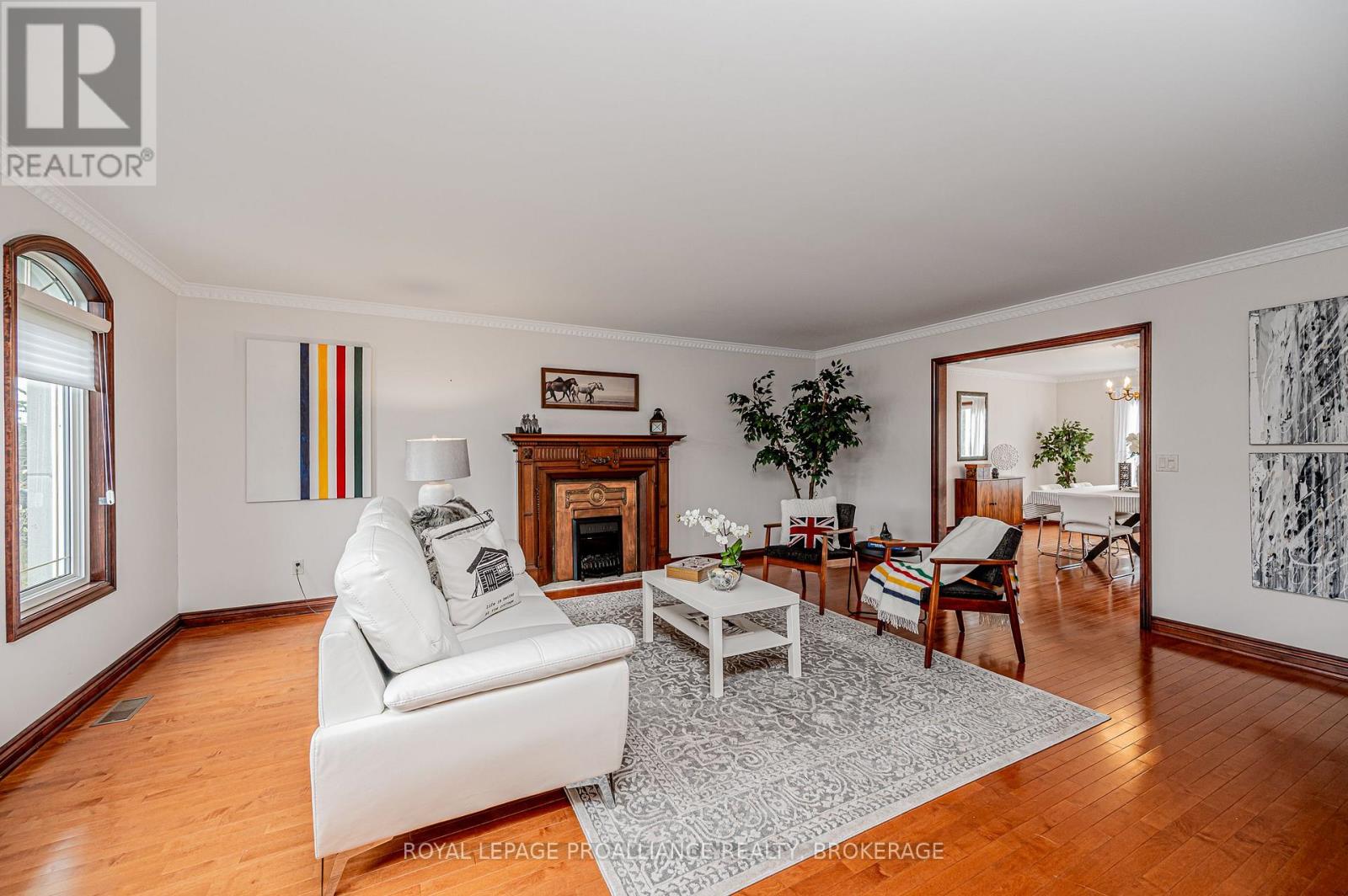 4734 Lakeside Lane, Loyalist, Ontario  K0H 1G0 - Photo 11 - X12126500