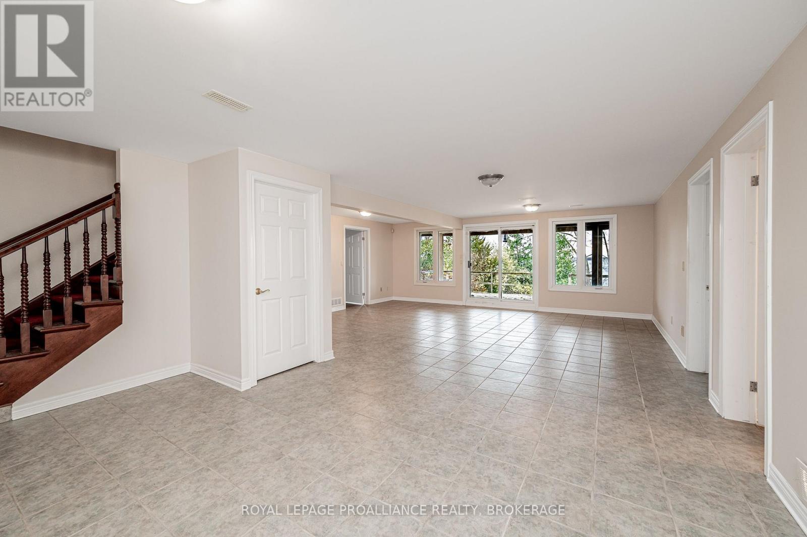 4734 Lakeside Lane, Loyalist, Ontario  K0H 1G0 - Photo 35 - X12126500
