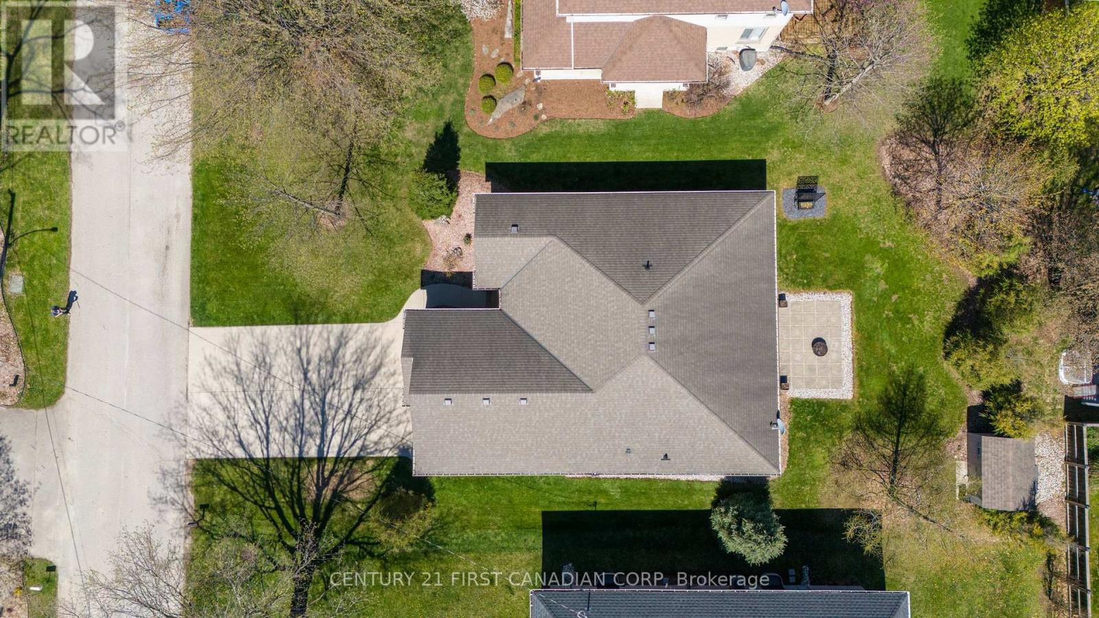 2606 Emerson Street, Strathroy-Caradoc, Ontario  N0L 1W0 - Photo 32 - X12126450