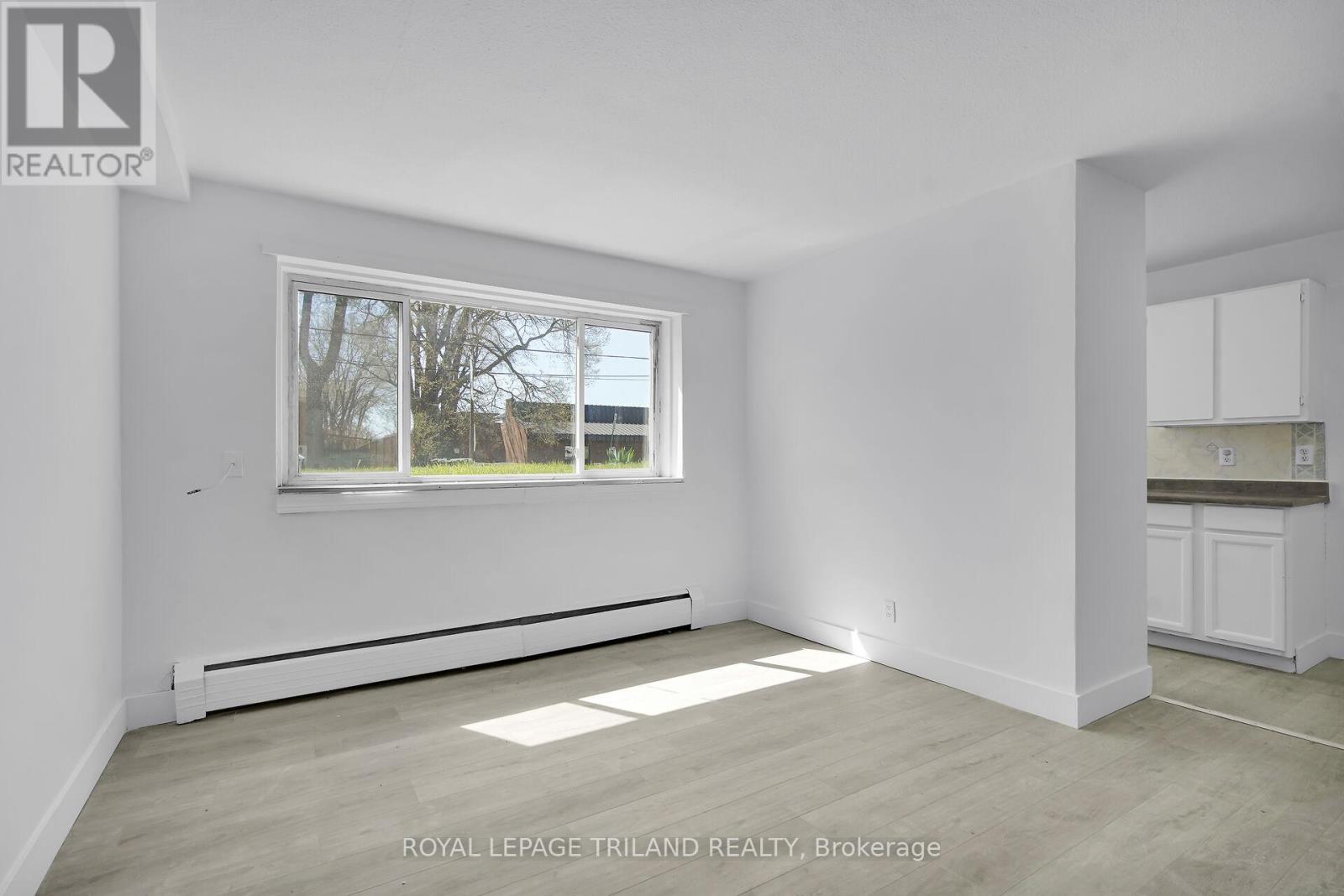 3 - 852 Trafalgar Street, London East, Ontario  N5Z 1E7 - Photo 2 - X12126490